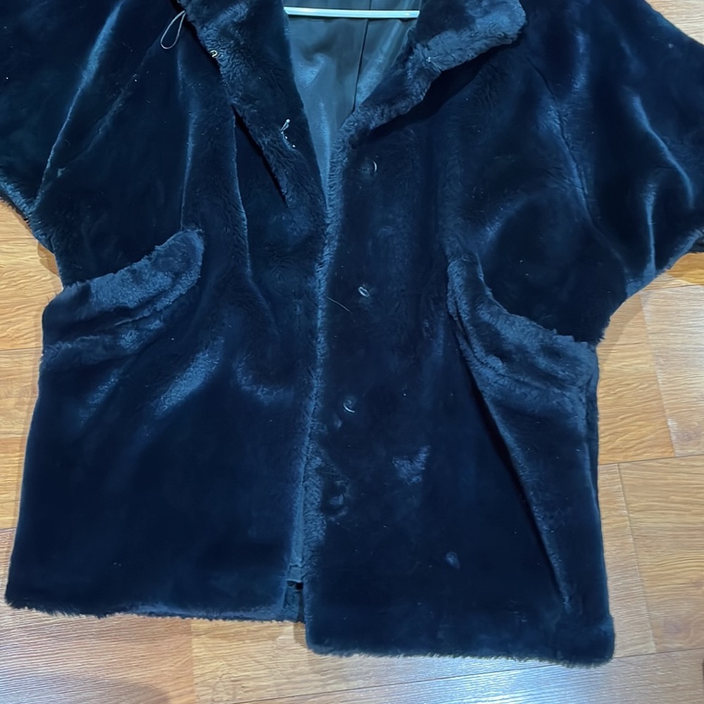 Coat - Picture 6 of 7